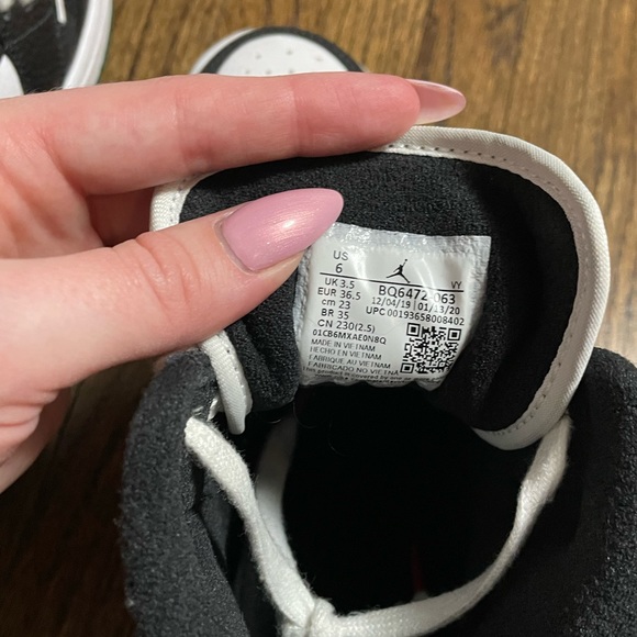 Jordan 1 mid alternate swoosh - Picture 3 of 6